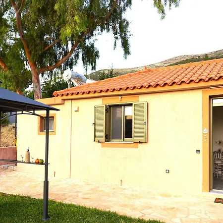 Plane Tree House Дом отдыха *