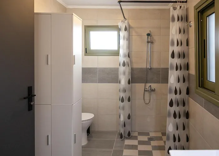 Plane Tree House Kardhakáta